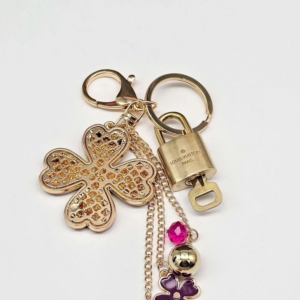Louis Vuitton Authentic Gold Lock 🔒 Unbranded Flower Keychain Charm for Bags